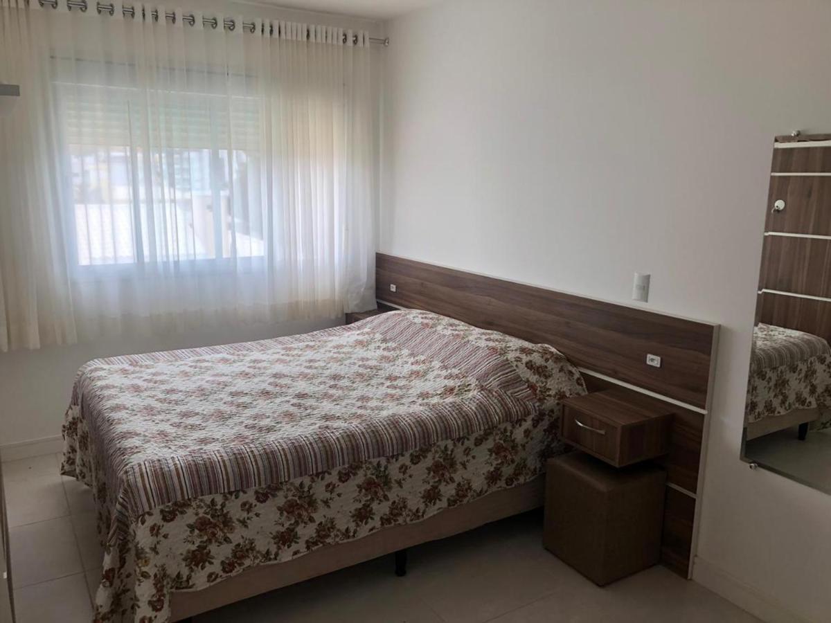 Lindo Apartamento Praia De Palmas Apartment Governador Celso Ramos Exterior photo