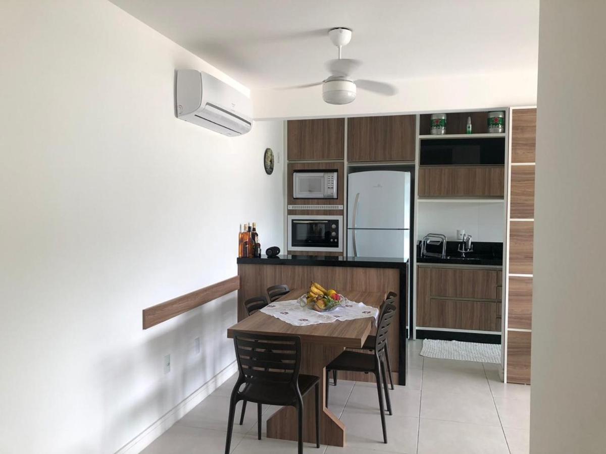 Lindo Apartamento Praia De Palmas Apartment Governador Celso Ramos Exterior photo