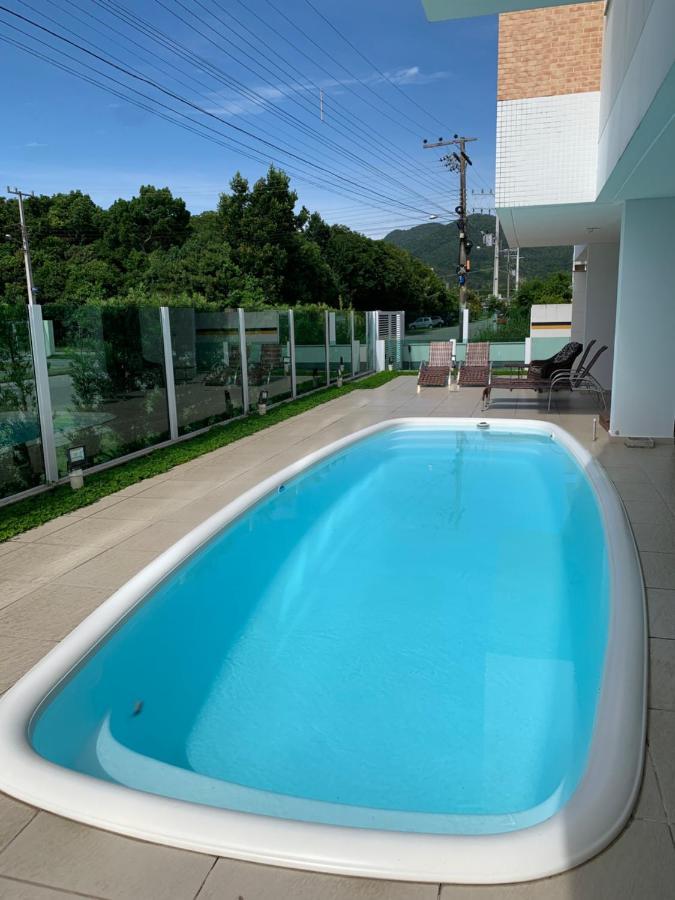 Lindo Apartamento Praia De Palmas Apartment Governador Celso Ramos Exterior photo